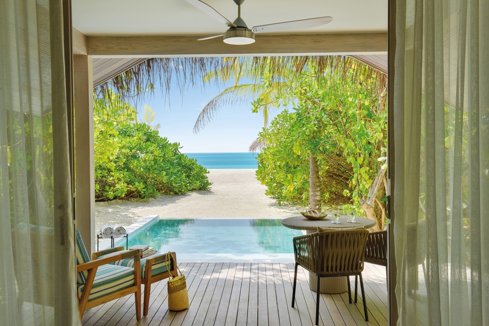 content/hotel/Kanuhura/Accommondation/Beach Pool Villa Sunset/Kanuhura-Acc-BeachPoolVillaSunset-05.jpg